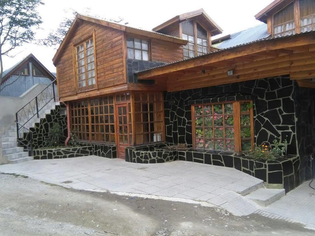 Casa Departamento En El Bosque Ushuaia Exterior foto